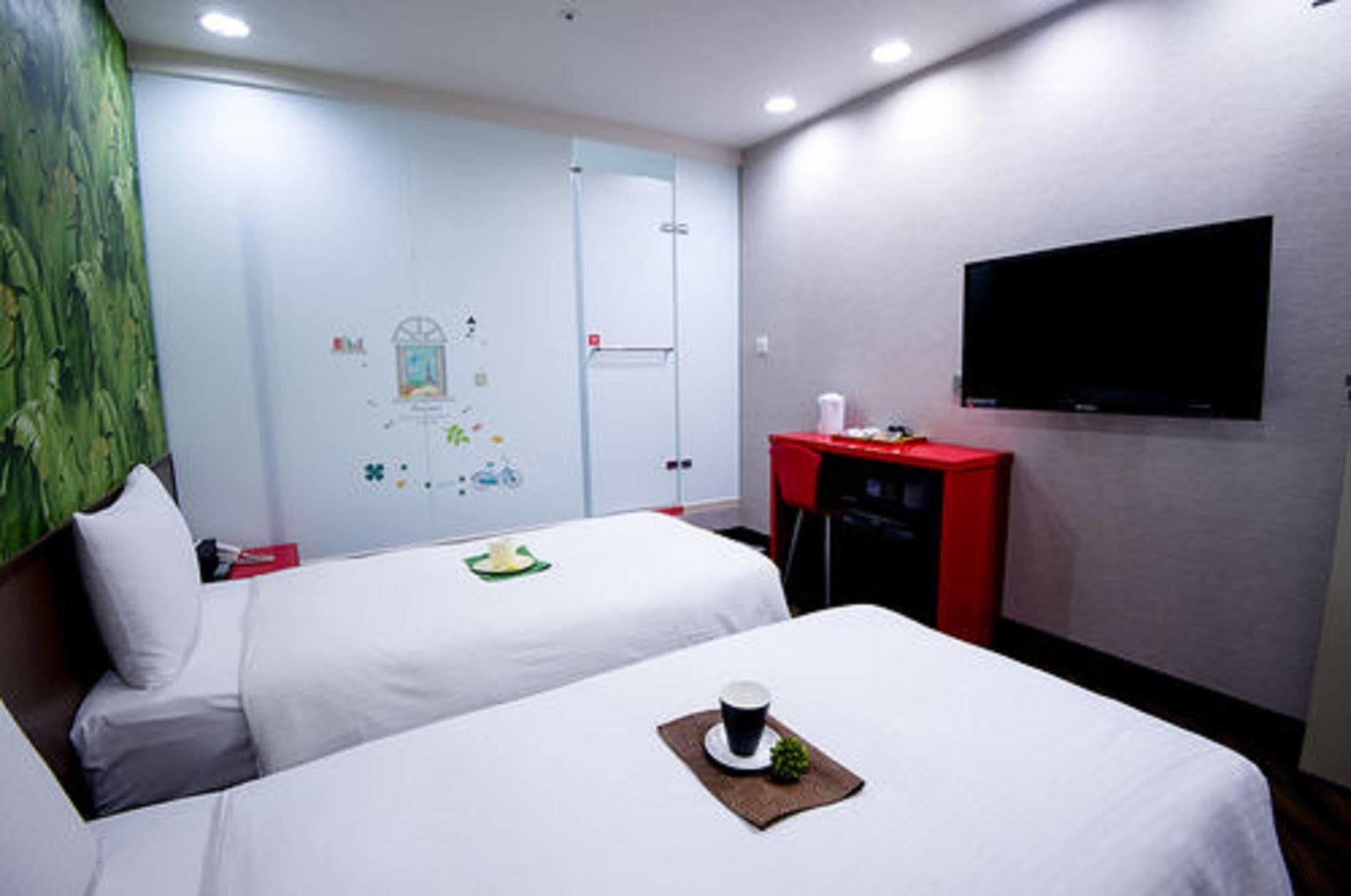 Hotel 6 - Zhonghua Taipei Eksteriør bilde